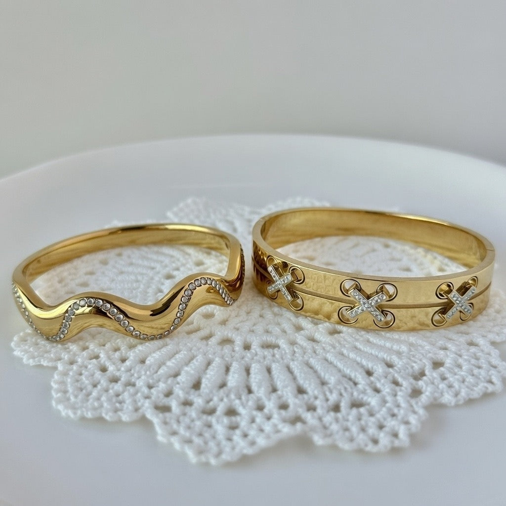 Pearl Wave Bracelet Set – Gold | Bianca's Touch