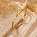 Timeless cuff bracelet - Gold | Bianca's Touch
