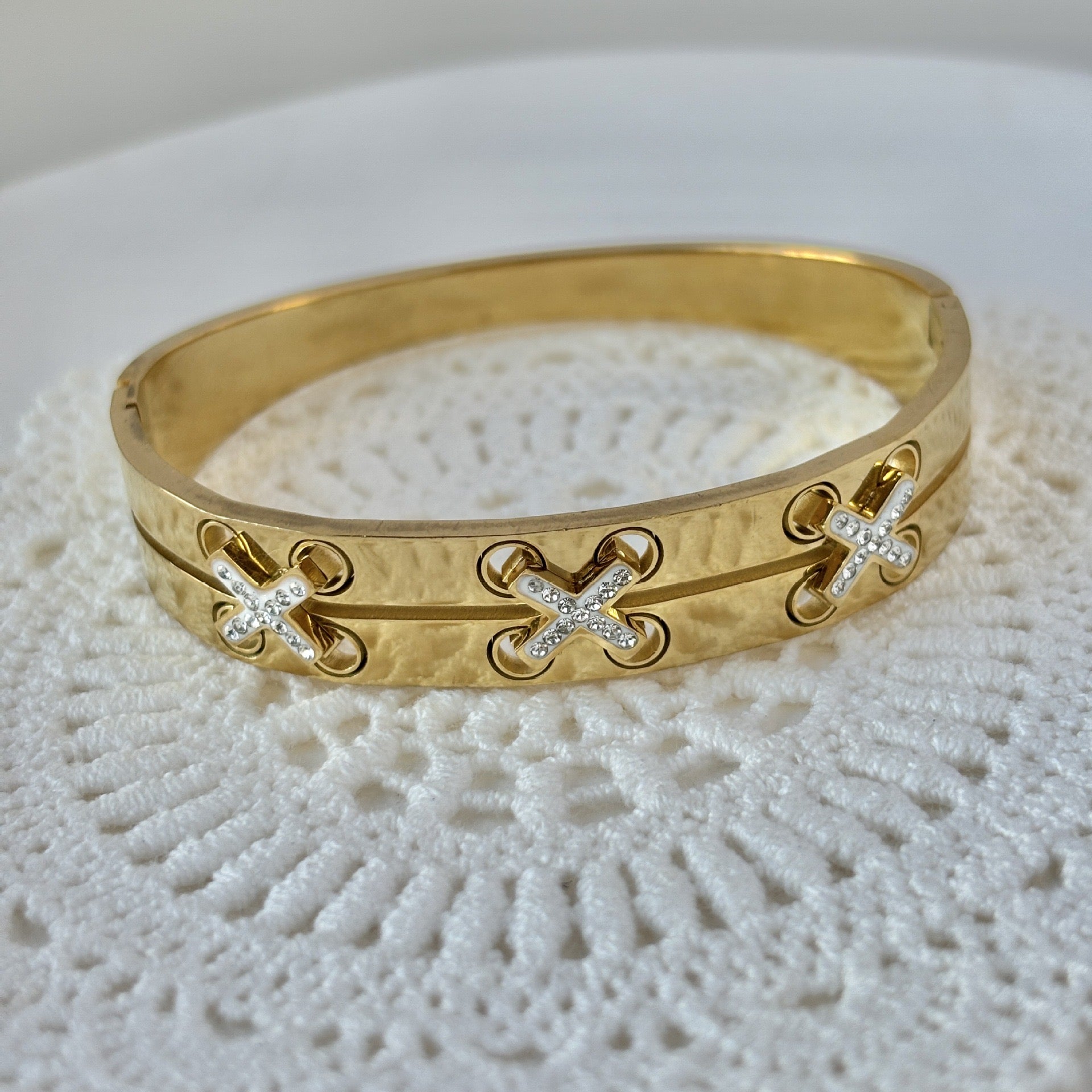 Pearl Wave Bracelet Set – Gold | Bianca's Touch